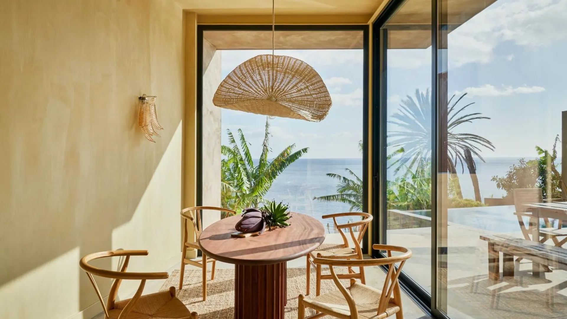 Pirate House Sea Front Private Pool Garden Funchal Villa