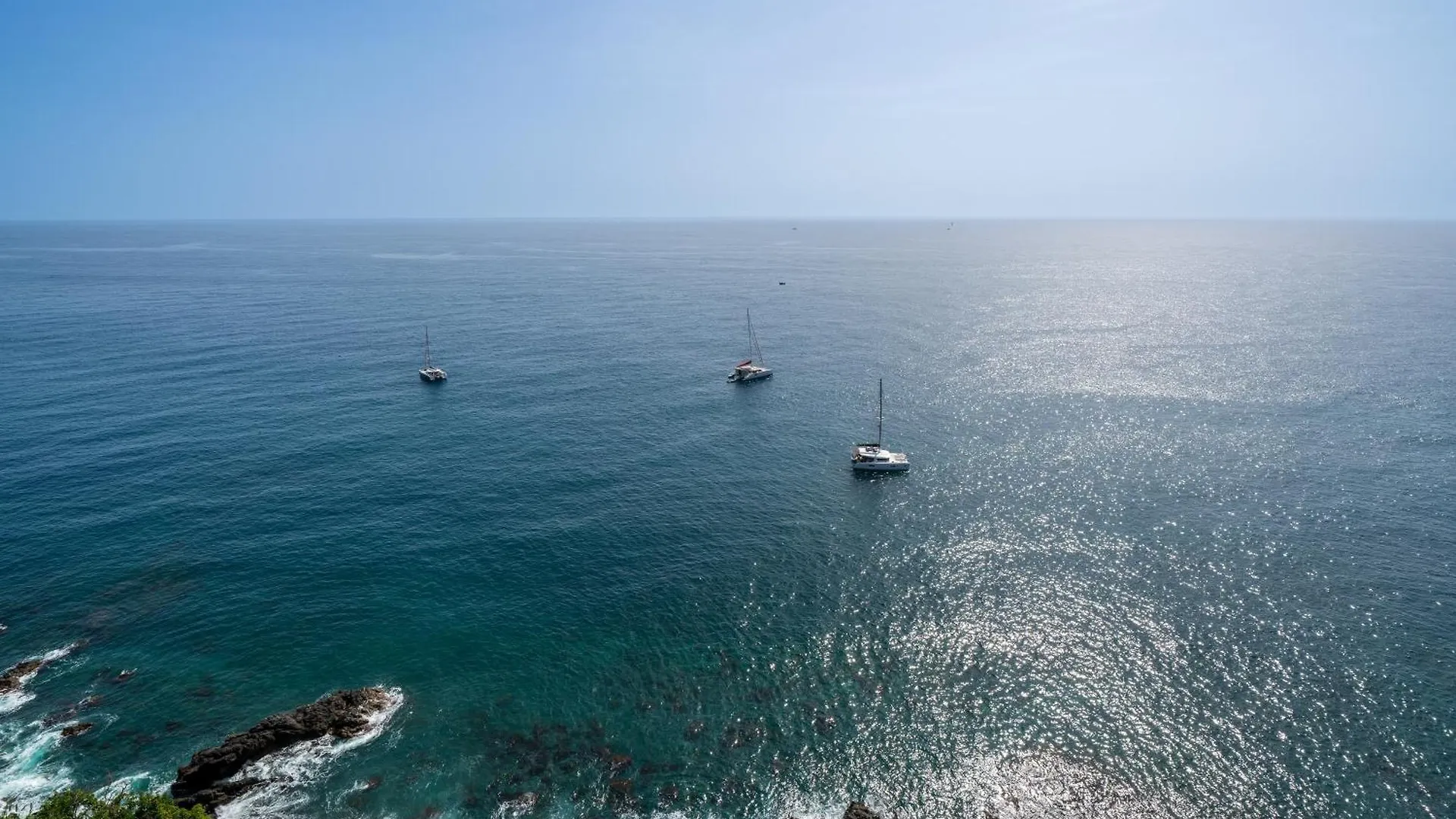 Pirate House Sea Front Private Pool Garden Funchal Villa Feriehus Funchal (Madeira)